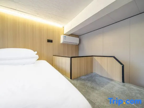 Standard Double Duplex room (full double bed)