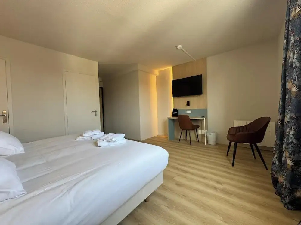 Voir la photo 4 — Brit Hotel Confort Carhaix