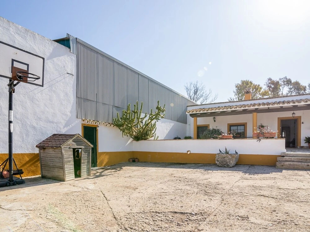 Waterfront Villa in Jerez de la Frontera with Fireplace