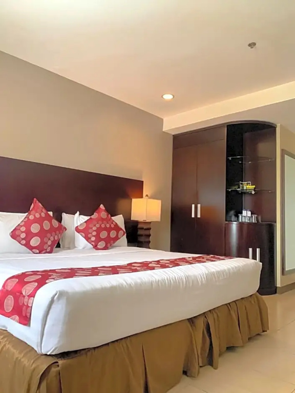 Royal Quadruple Suite
