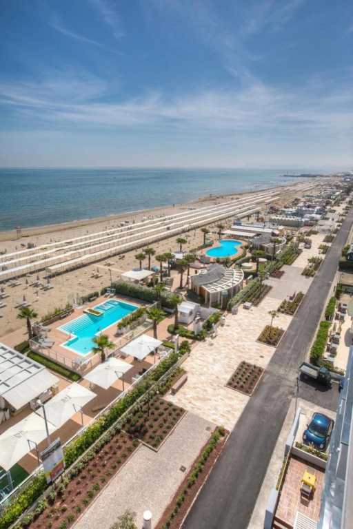 Beach & Waterfront