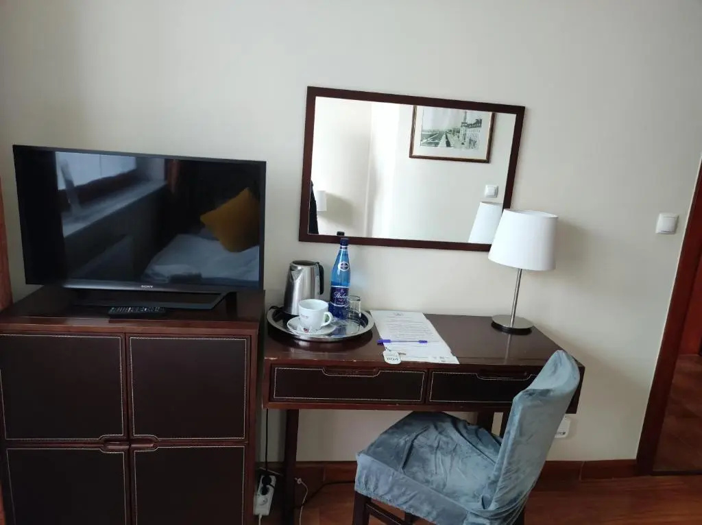 Economy room