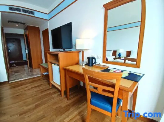Двухместный номер Deluxe двуспальная кровать в Diamond Plaza Hotel Suratthani