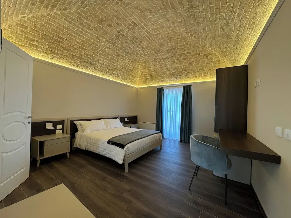 Superior Double room (full double bed)