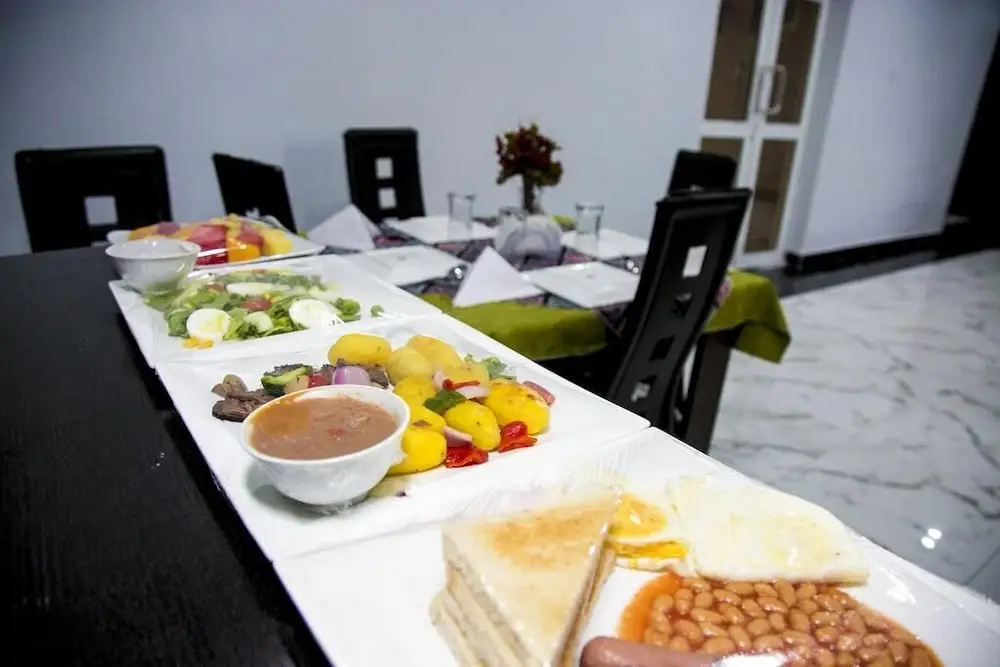 Food & Beverage