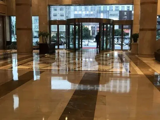 Linxiang Zhongdian Power Competition Homestay