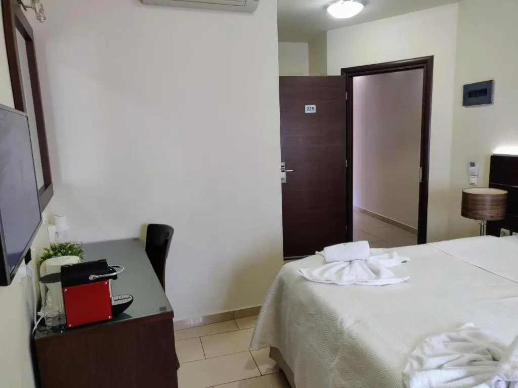 Manessi City Hotel - Chambres