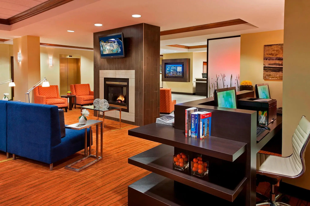 Courtyard by Marriott Toronto Airport - Général