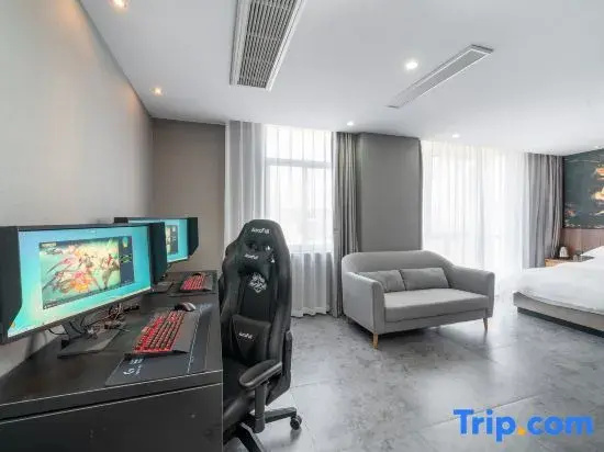 Deluxe Double room (full double bed)