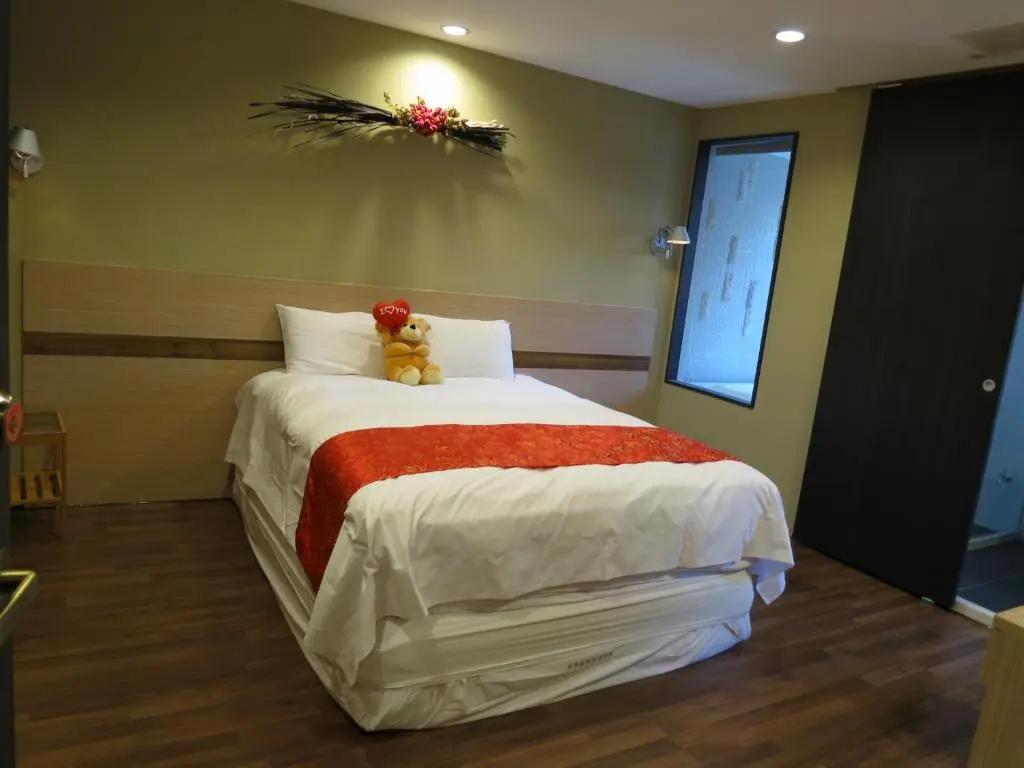Superior Double room (full double bed)