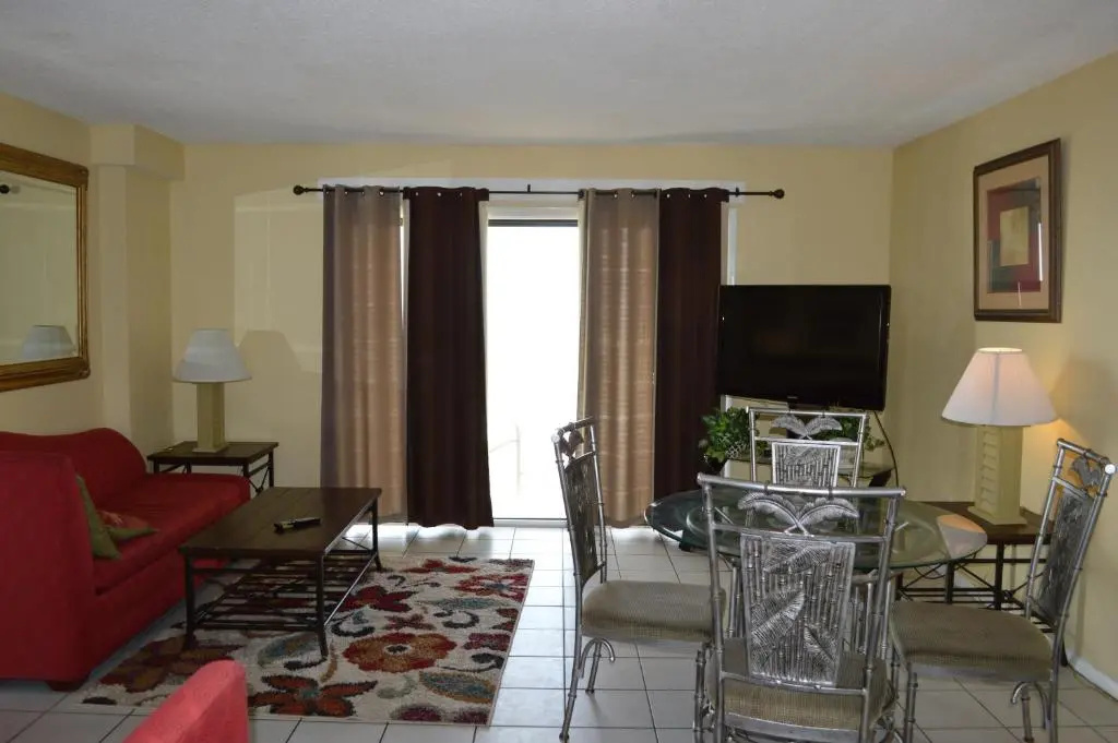 The Summit Condominiums - Chambres