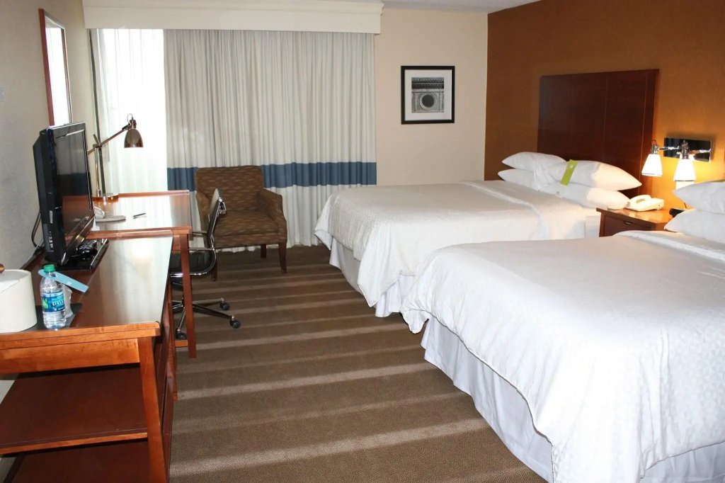 Four Points by Sheraton Chicago O'Hare Airport - фото 30