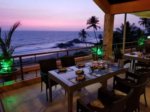 Beach & Waterfront