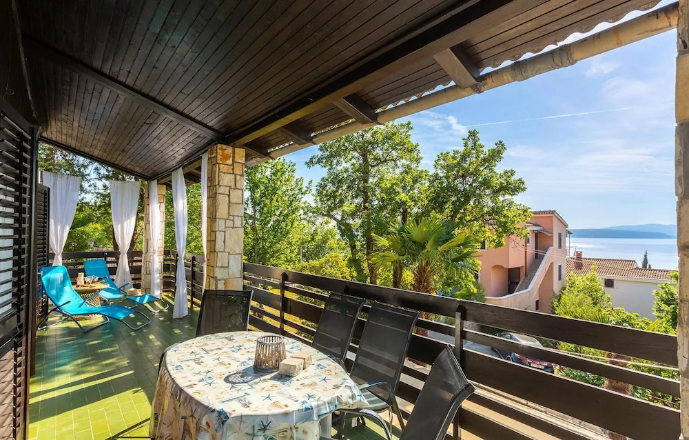 Stunning Apartment in Njivice With Wifi and 2 Bedrooms