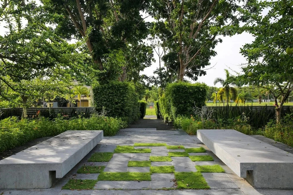 4 Br Private Villa in V49 Pattaya w/ Village Pool
