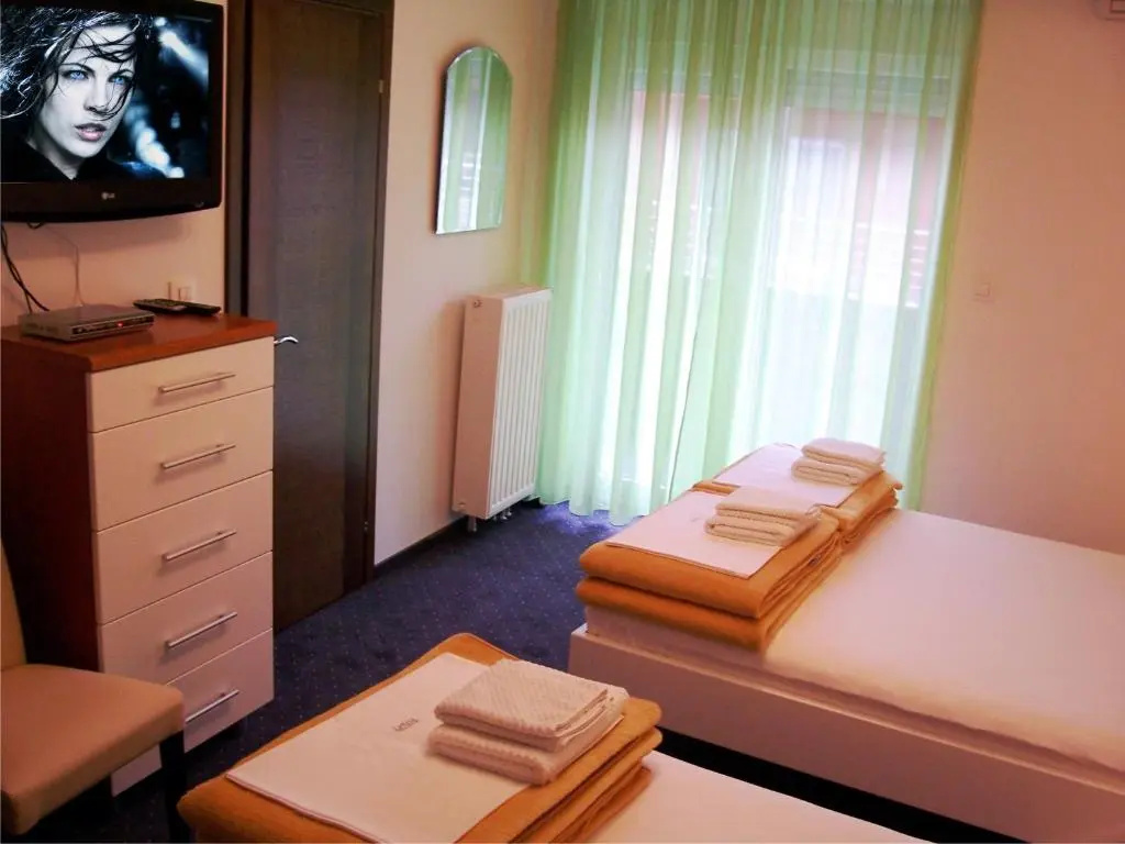 Fitea Pansion - Chambres