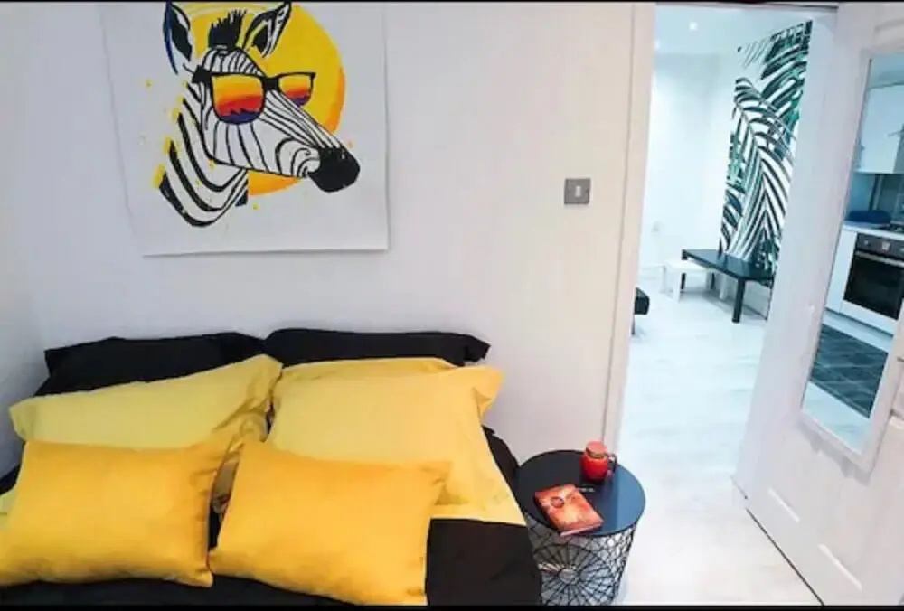 Stunning Croydon Apartment