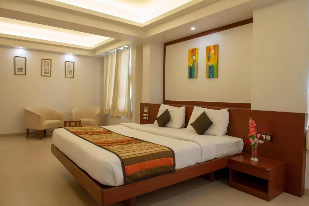 Deluxe Double room (full double bed)