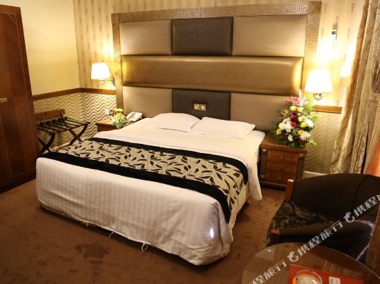 Dubai Palm Hotel