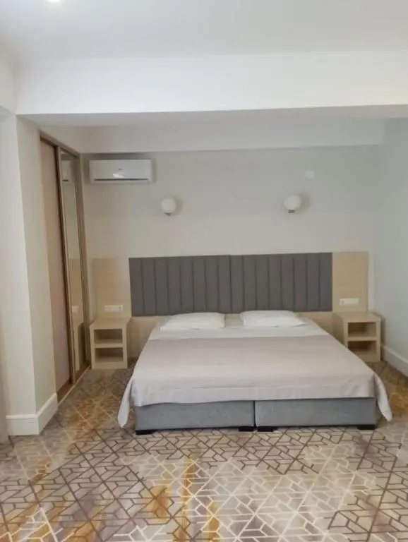 Economy room