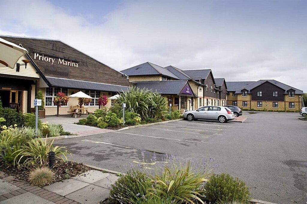 Premier Inn Bedford (Priory Marina) hotel image