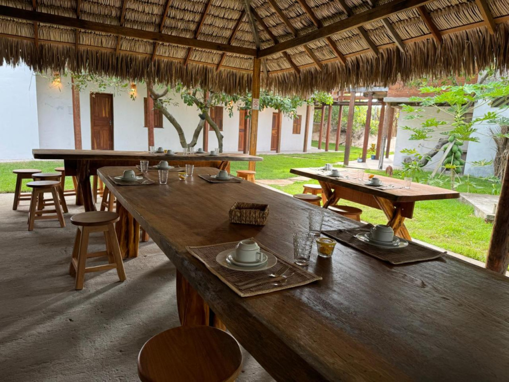 Tropical House Atins