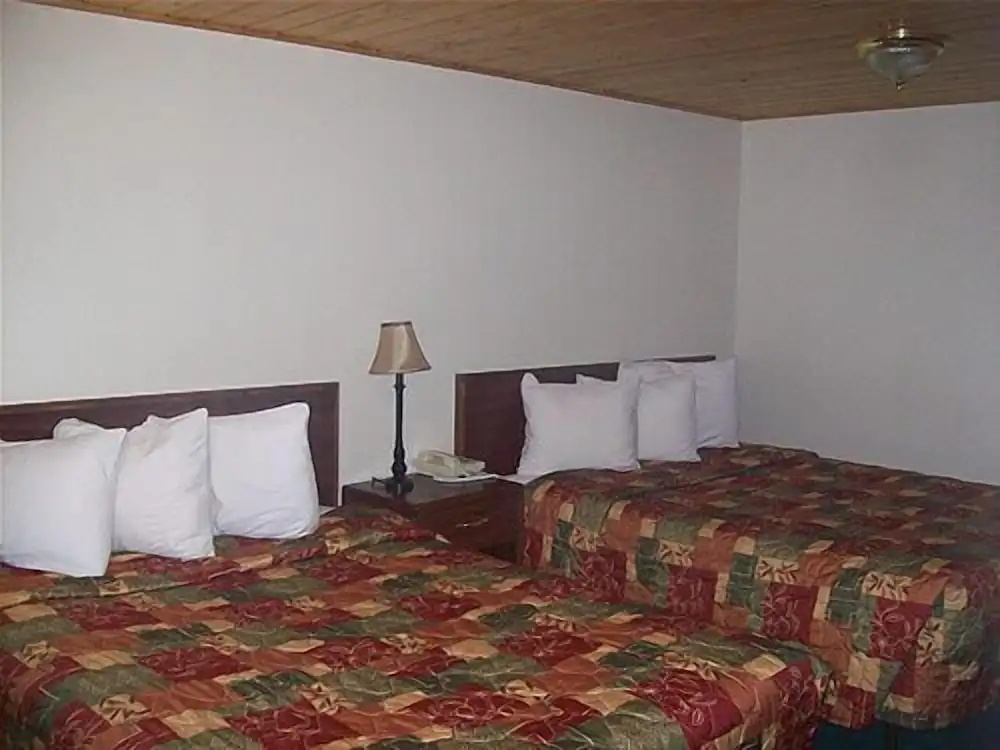 Economy Quadruple room