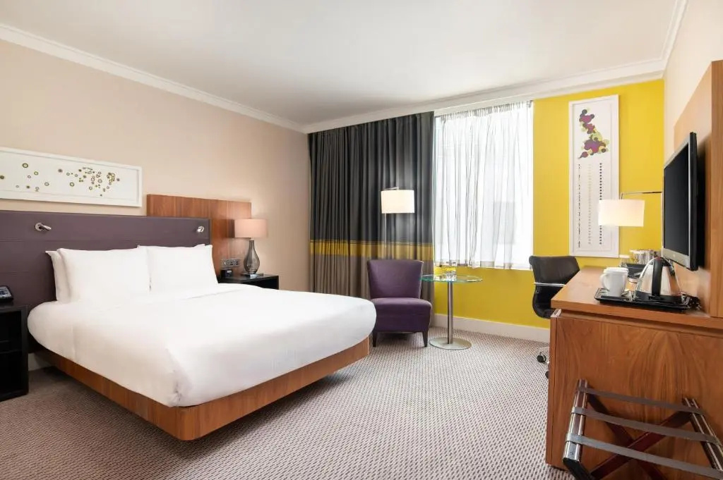 Hilton London Wembley - Tap to explore photos