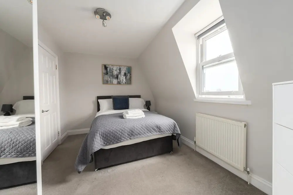 Comfy 2 Bed Flat QCE