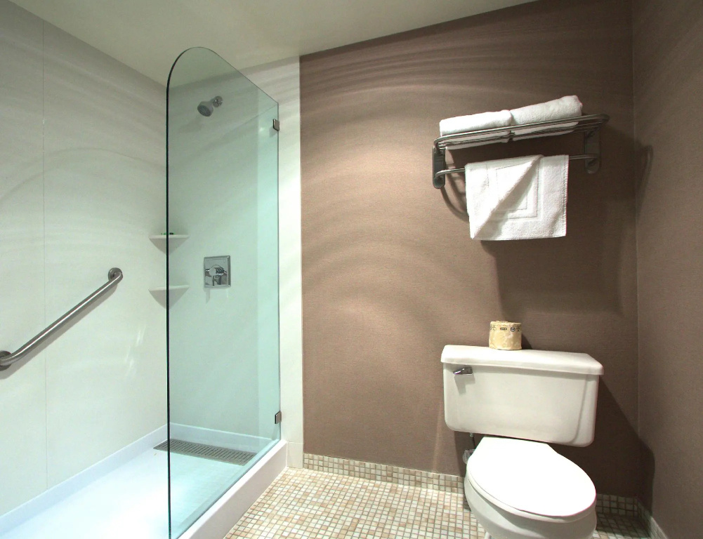 Executive Inn & Suites Embarcadero Cove - Chambres