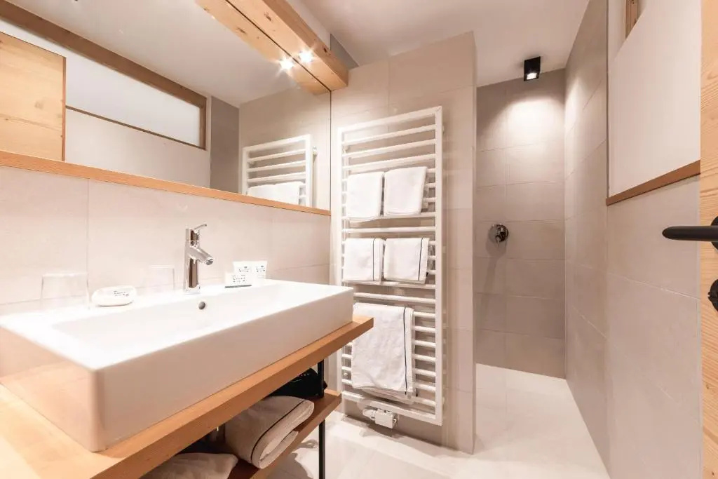 Standard Double room with balcony (full double bed)