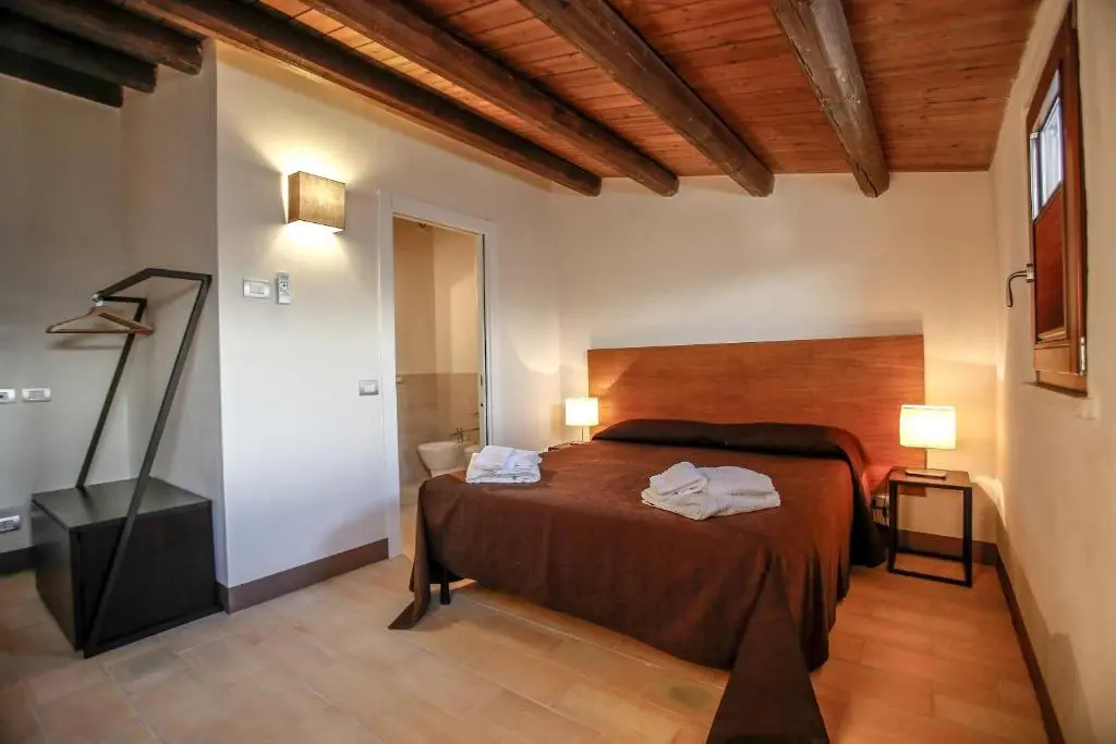 Standard Double room (full double bed)