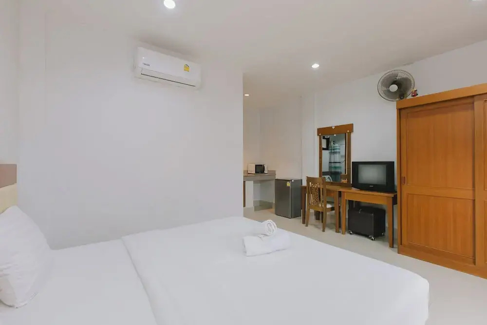 Двухместная студия с балконом двуспальная кровать в Kataonsea Bungalows