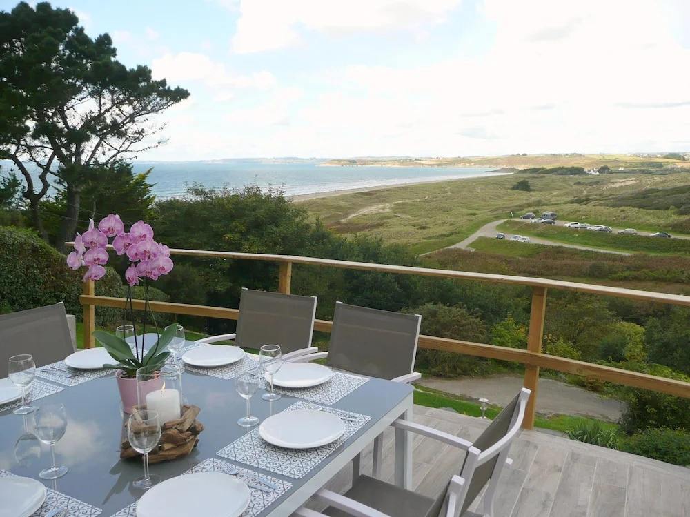 Seaview Stone House in Brittany