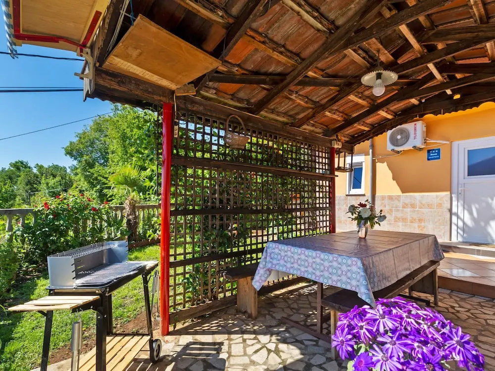 Simplistic Apartment in Opatija With Private Garden