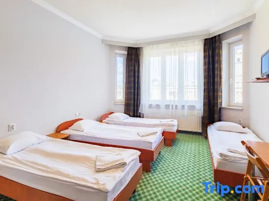 Economy Quadruple room
