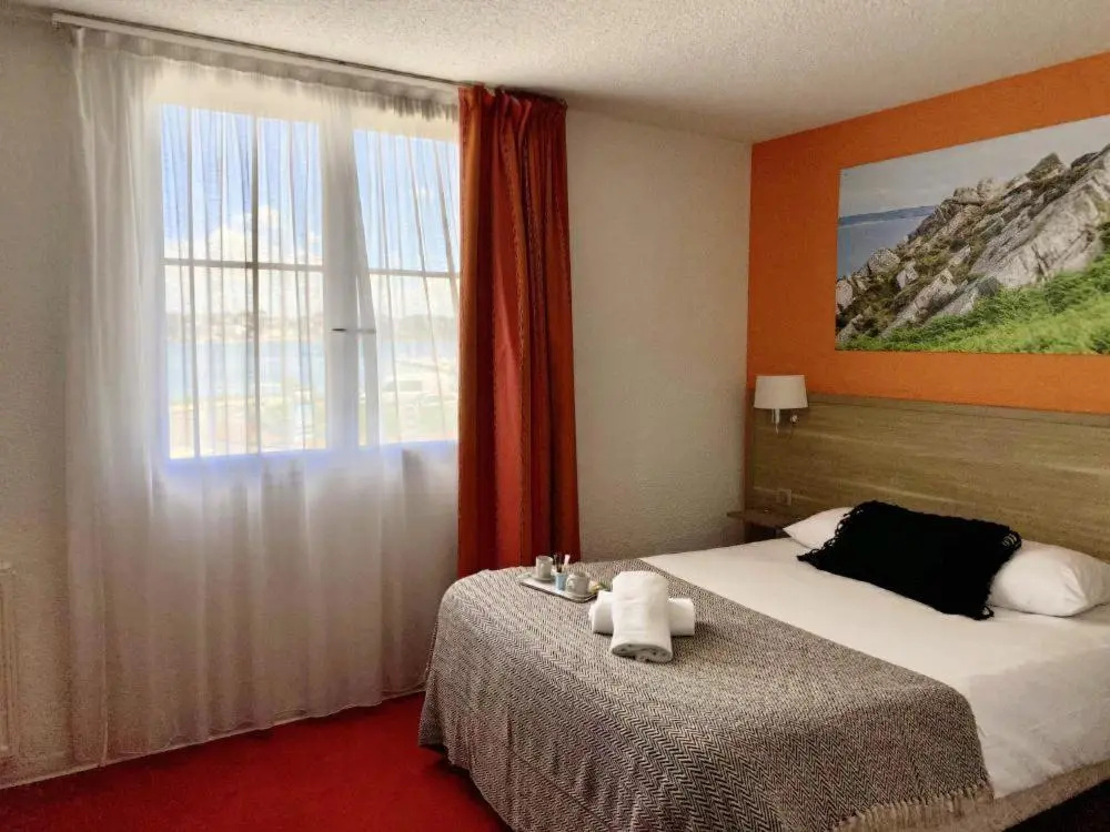 Standard Double room with sea view (full double bed)