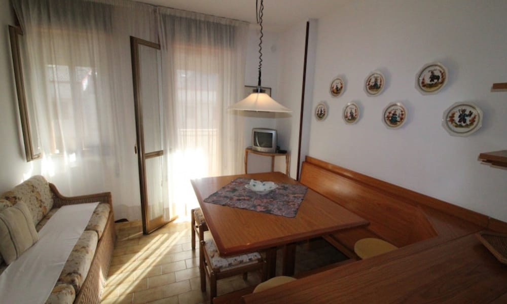 Seaside Flat With Shared Pool — 3