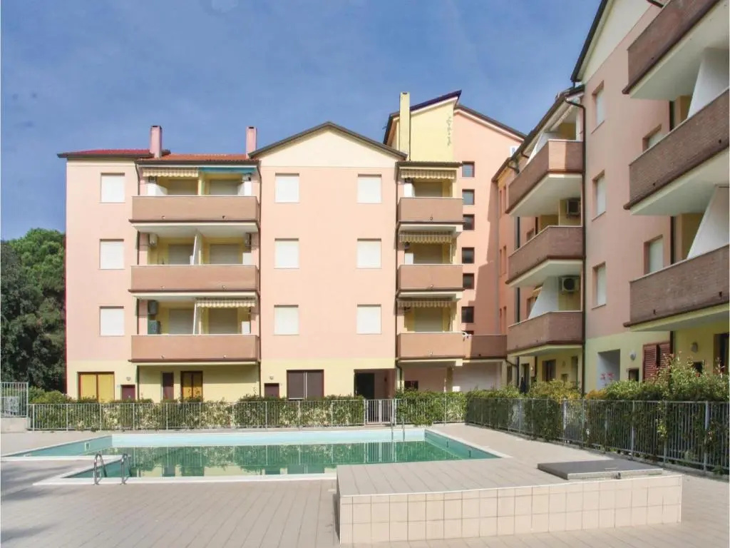 Acquamarina 8