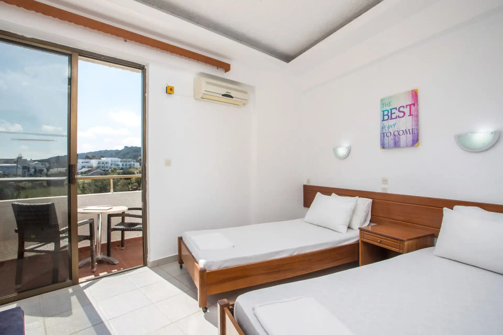 Standard Double room (twin beds)