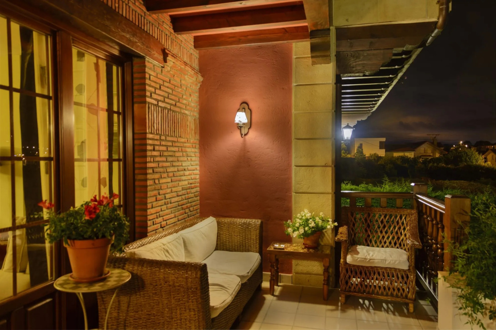Balcony & Terrace