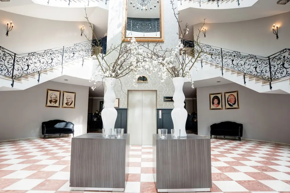 Hotel photo 2