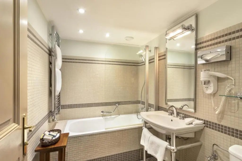 Iron Gate Hotel & Suites Prague by BHG - Chambres