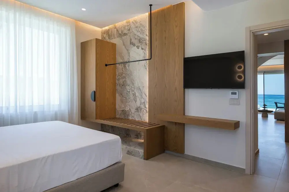1 Bedroom Suite with sunset view