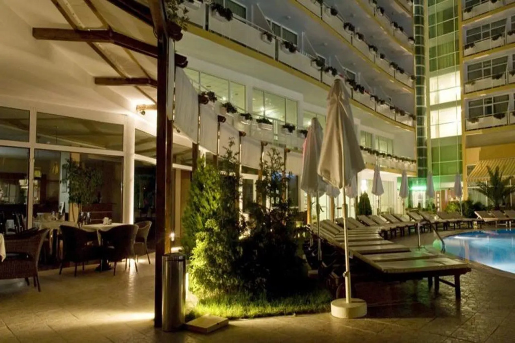Grand Hotel Oasis - Général