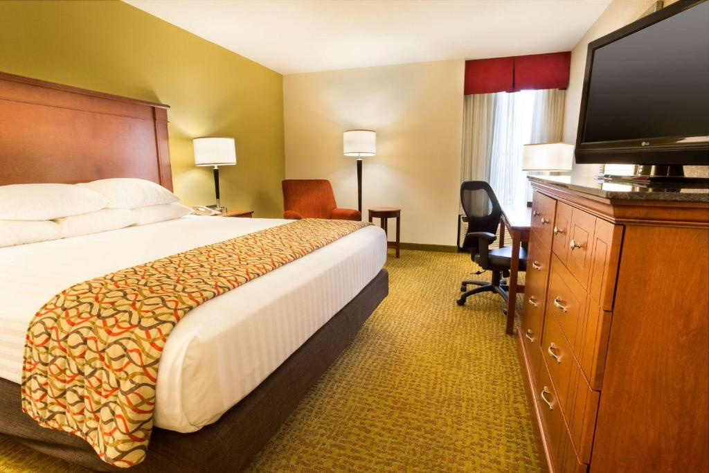 Drury Inn & Suites Charlotte University Place - Chambres
