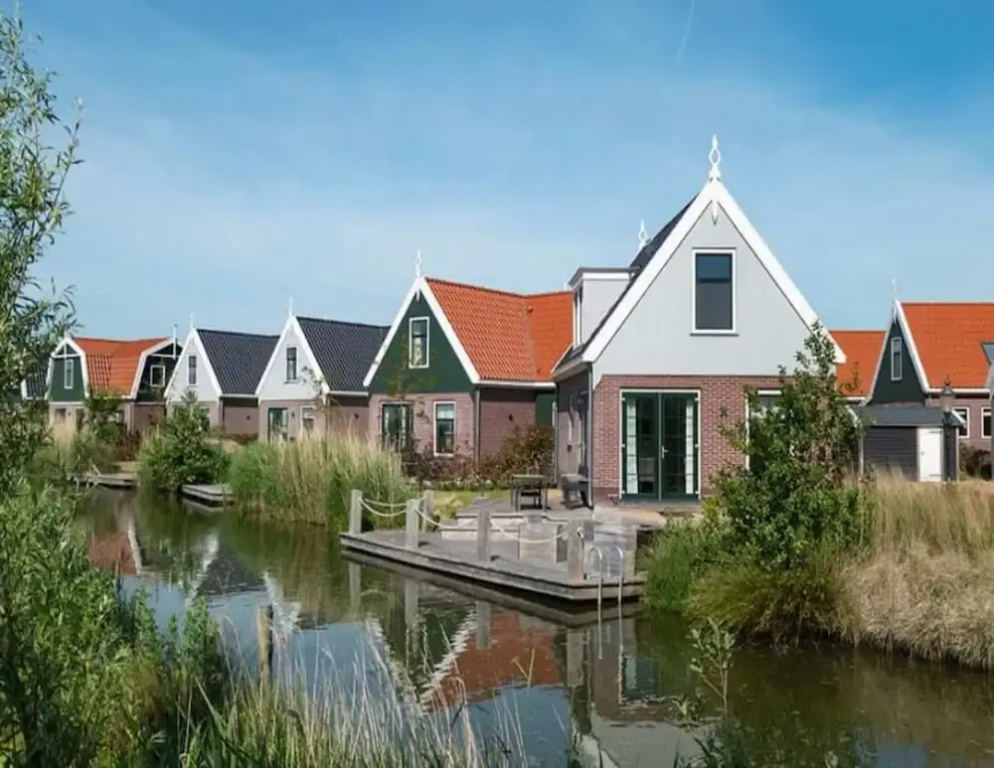 Modern Holiday Home in Kattendijke With a Garden