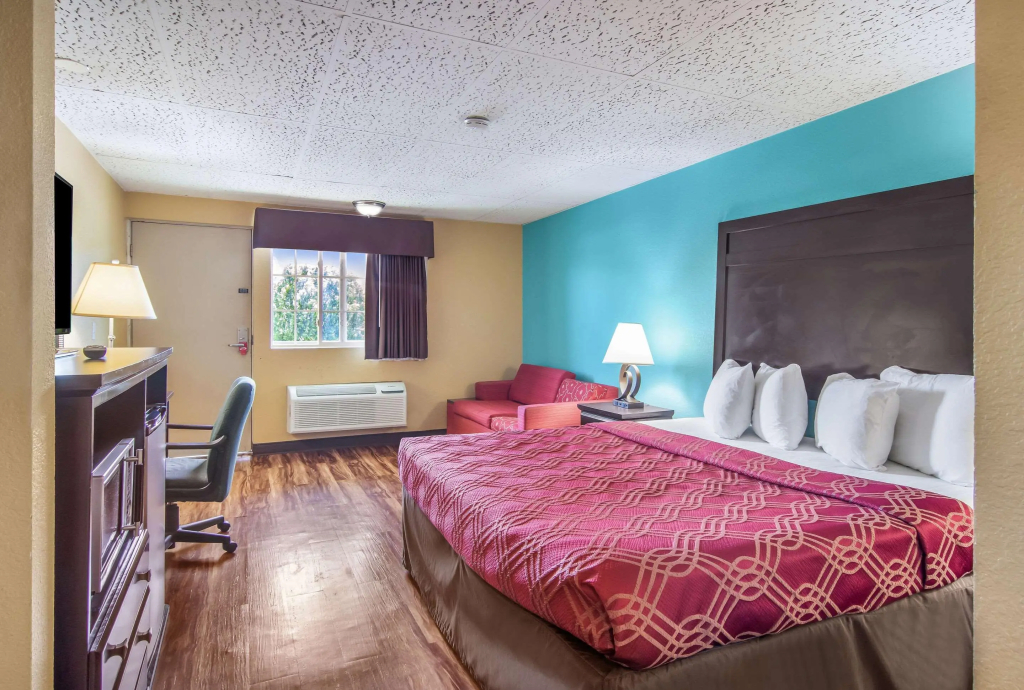 Econo Lodge Bradford South — фото 3