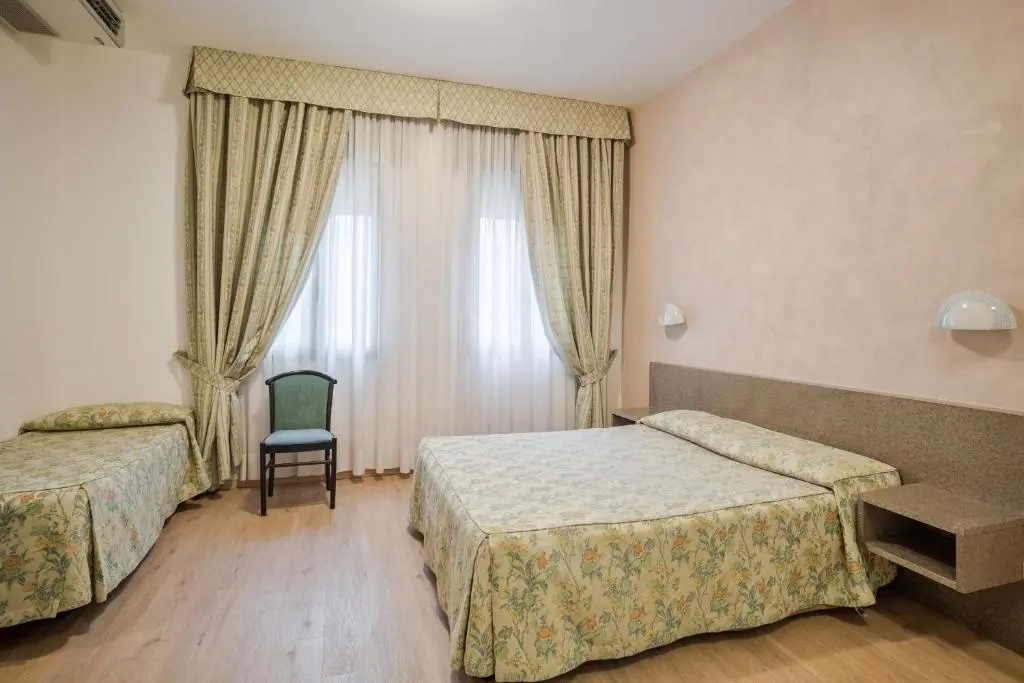 Classic Quadruple room