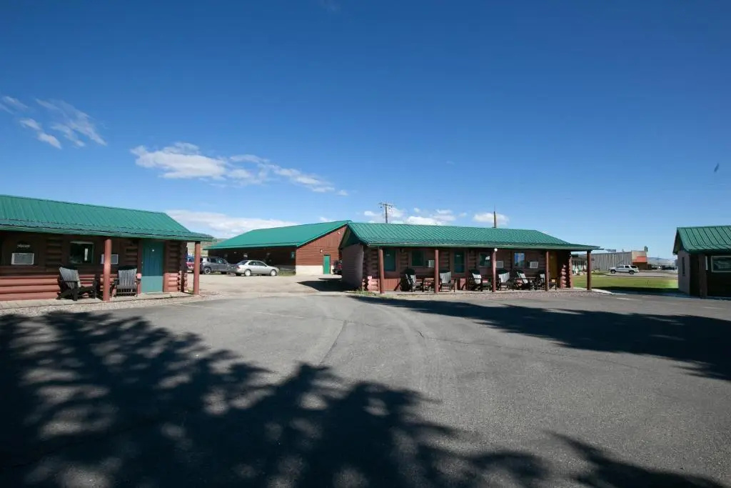 Sportsman’s Lodge